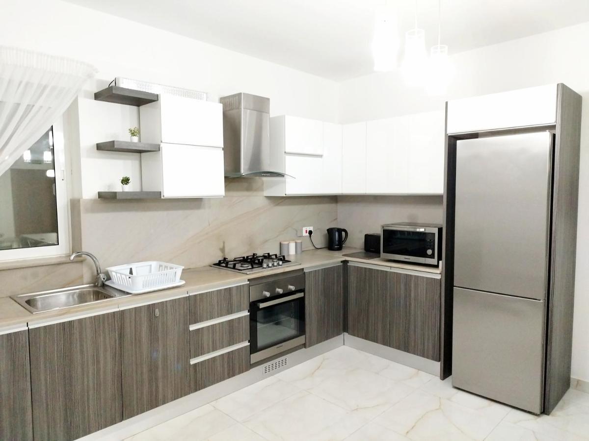 Large And Modern Apartment In The Centre Of Malta Mosta Kültér fotó