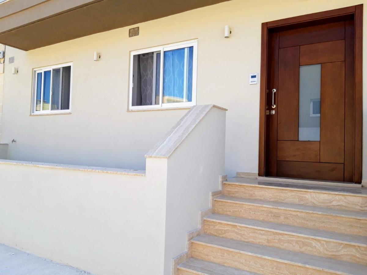 Large And Modern Apartment In The Centre Of Malta Mosta Kültér fotó